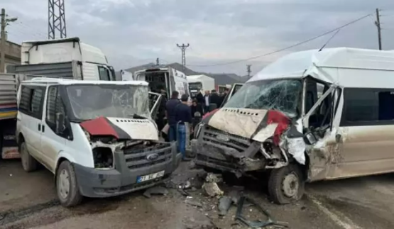 Şırnak’ta trafik kazası: 18 yaralı 