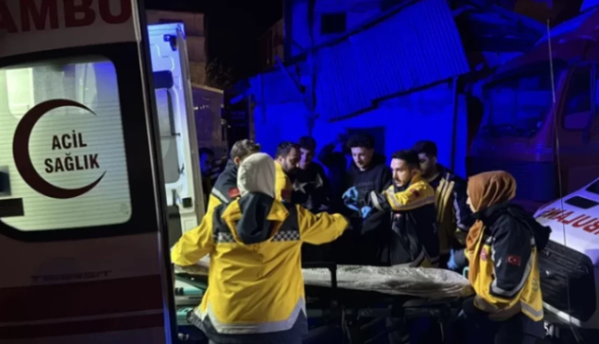 Sivas'ta aile faciası: 15 yaşındaki &ccedil;ocuk katliam yaptı!        