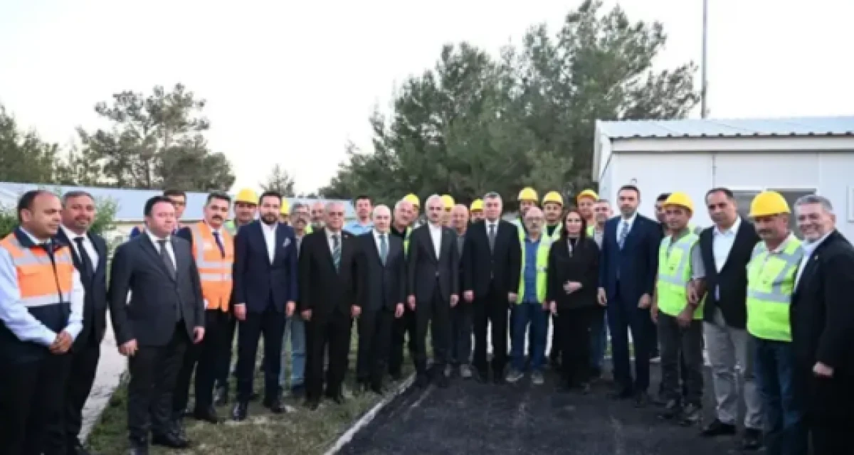 S&uuml;re 35 dakika kısalıyor! Bakan Uraloğlu "b&uuml;y&uuml;k tasarrufu" rakamla a&ccedil;ıkladı