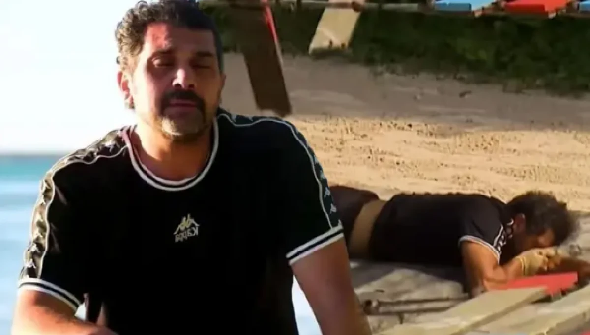 Survivor'da korku dolu anlar: Bayhan kanlar i&ccedil;inde yere yığıldı! Acun Ilıcalı a&ccedil;ıkladı