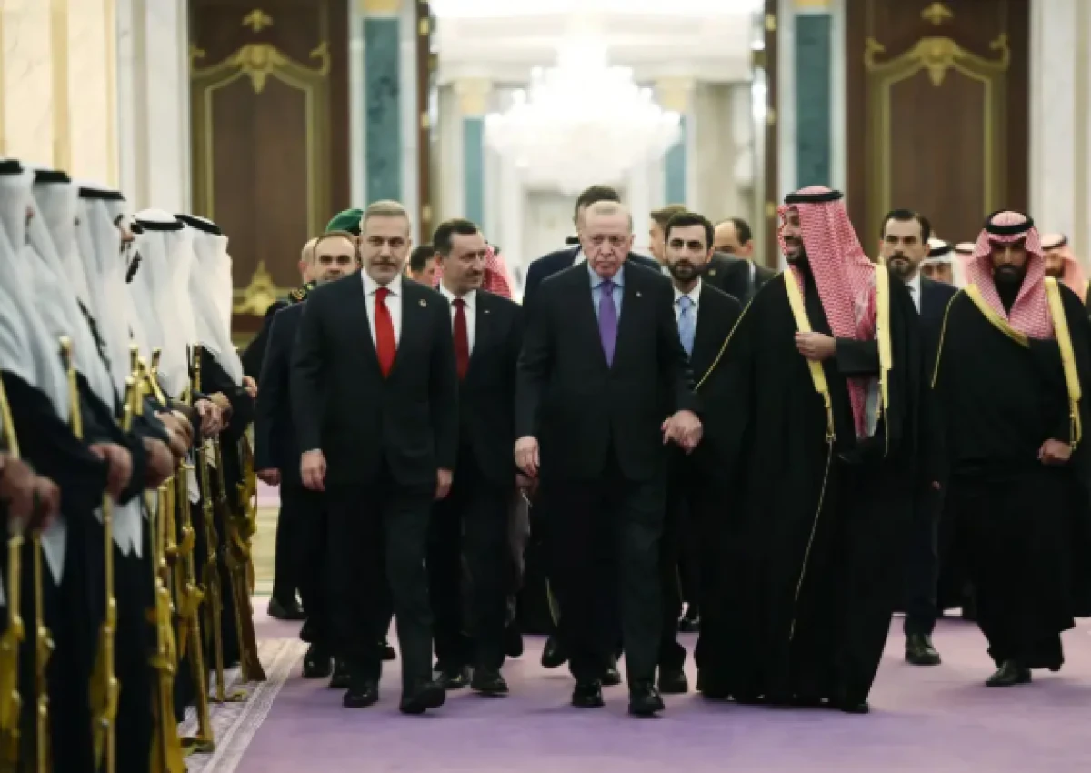 Suudi Arabistan ve T&uuml;rkiye, İsrail'e kabus gibi &ccedil;&ouml;kt&uuml;! Anlaşma sonrası tutuştular...