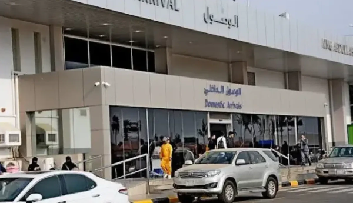 Suudi Arabistan&rsquo;da 2 havalimanı hedefti: 2 saldırıda 3 yaralı
