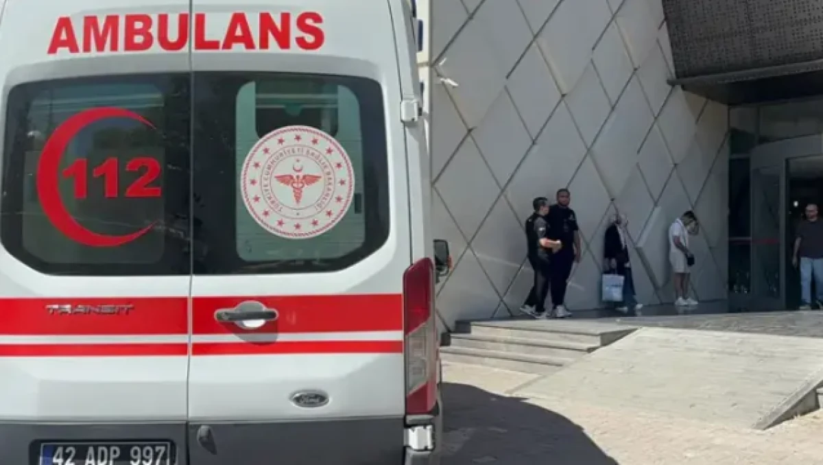 Tartıştığı mesai arkadaşının kardeşi tarafından bı&ccedil;aklanarak &ouml;ld&uuml;r&uuml;ld&uuml;