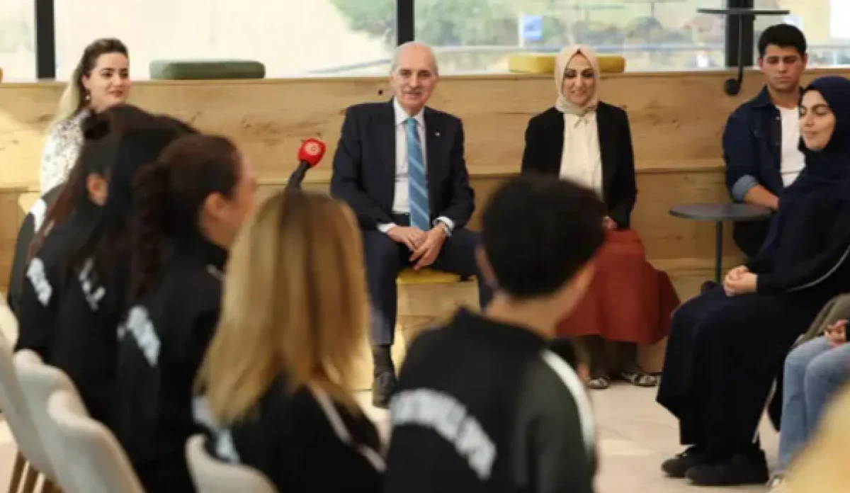 TBMM Başkanı Kurtulmuş, Batman'da gen&ccedil;lerle bir araya geldi