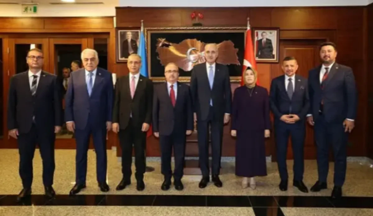 TBMM Başkanı Kurtulmuş, T&uuml;rkiye'nin Bak&uuml; B&uuml;y&uuml;kel&ccedil;iliğini ziyaret etti
