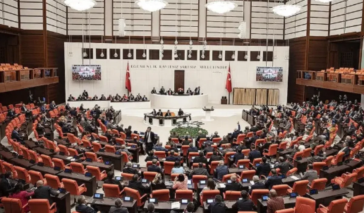 TBMM'de emekli maaş mesaisi başladı! K&ouml;k maaşı ka&ccedil; TL olacak?