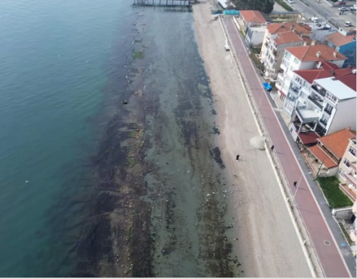 Tekirdağ'da deniz 7 metre &ccedil;ekildi                 