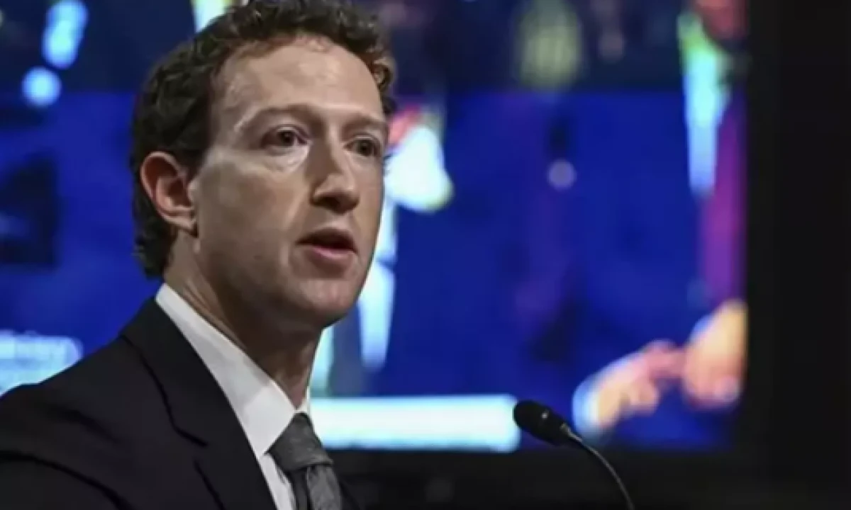 Teknoloji devinden beklenmedik karar! 8 bin kişiyi işten &ccedil;ıkartacak