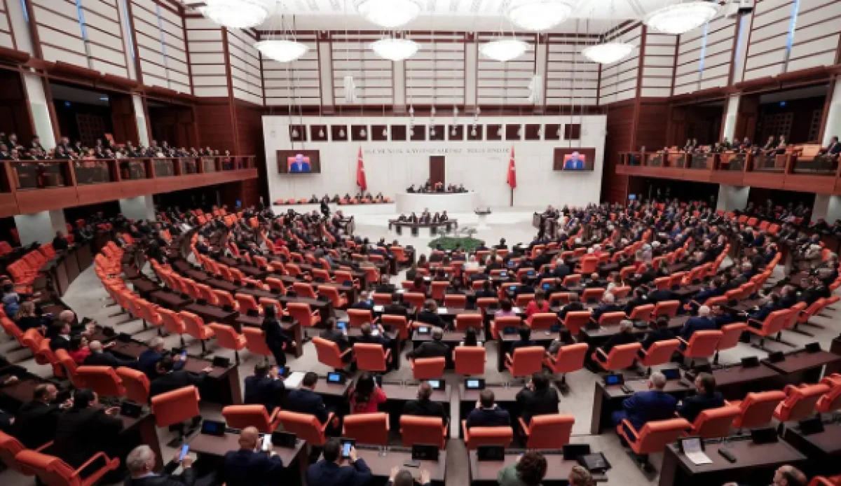 Ter&ouml;rs&uuml;z T&uuml;rkiye yasa teklifi TBMM Adalet Komisyonu'nda kabul edildi