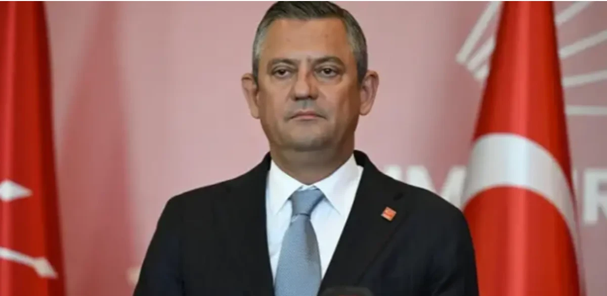 Toplantı sonrası &Ouml;zg&uuml;r &Ouml;zel cephesinden flaş karar!
