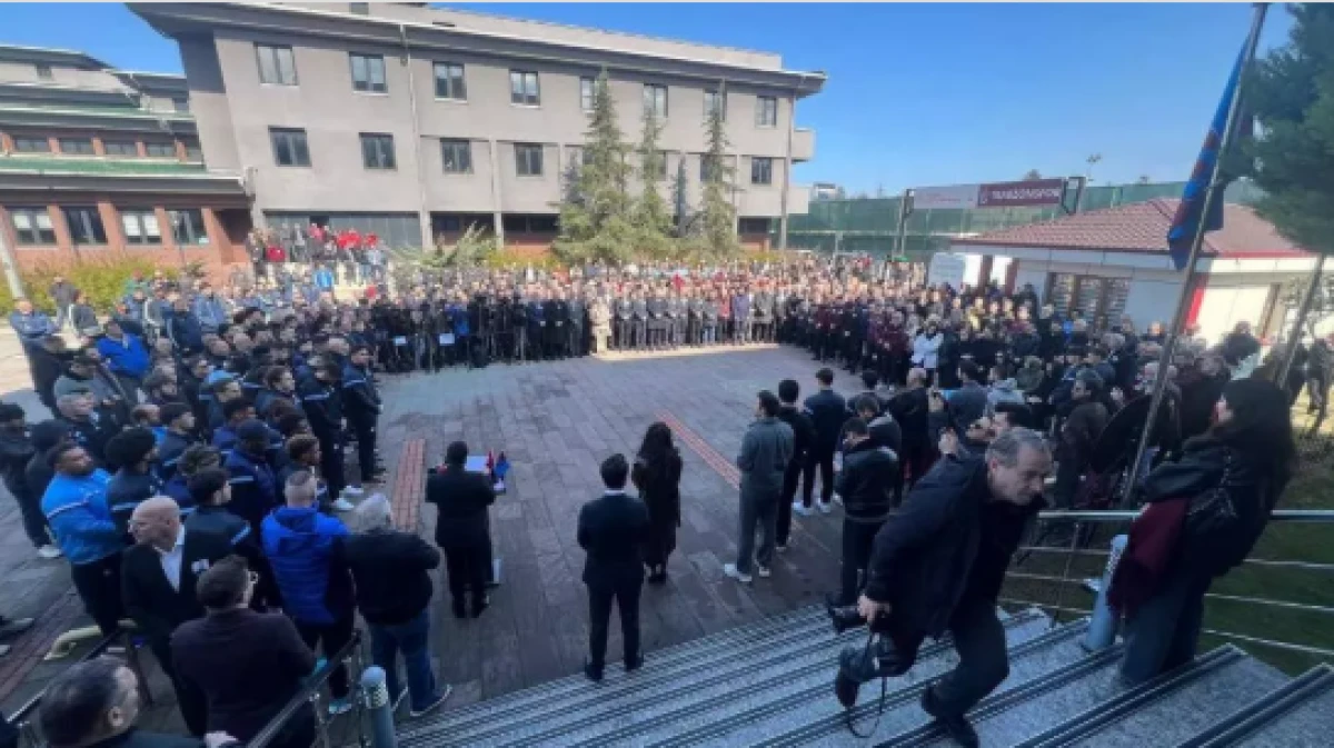 Trabzon efsanesini uğurladı!                            