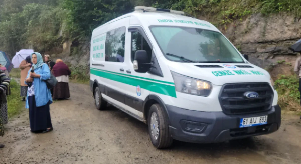 Trabzon'da heyelan: Bir kişi hayatını kaybetti