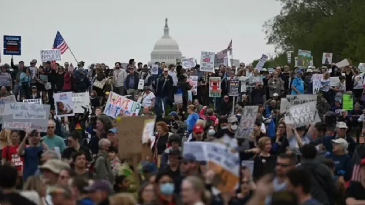 Trump'ın se&ccedil;menleri eriyor                             