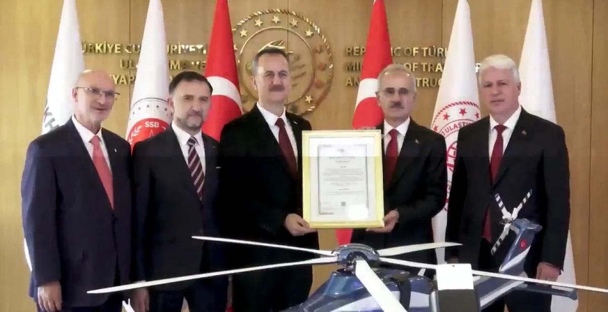 T&uuml;rk Havacılığı tarih yazdı: G&Ouml;KBEY g&ouml;ky&uuml;z&uuml;nde             