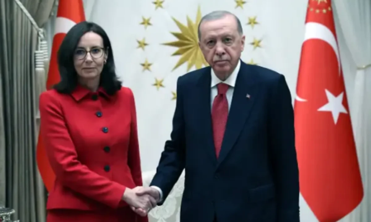 T&uuml;rkiye-İngiltere ilişkilerinde yeni d&ouml;nem! Ticaret anlaşması i&ccedil;in kritik a&ccedil;ıklama geldi