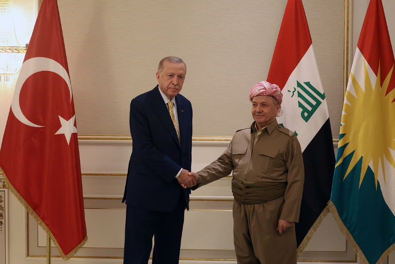 turkiyenin-adimina-destek-barzanidenbuyuk-ihanet-icindeler-cikisi-terorizm-ile-kurtlere-hizmet-edilemez-110118-20241123.png