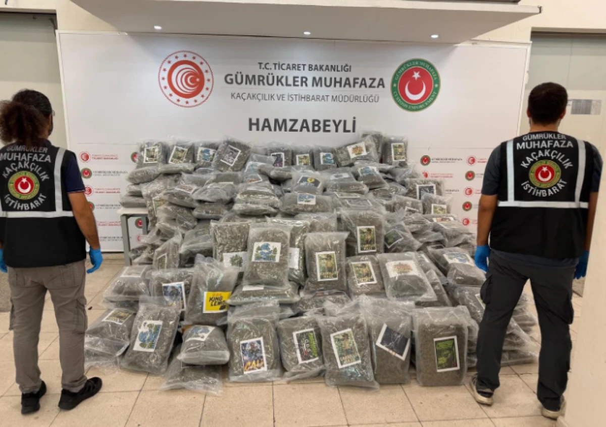 T&uuml;rkiye'ye giriş yapacaktı! 287 kilo esrar &ccedil;ıktı