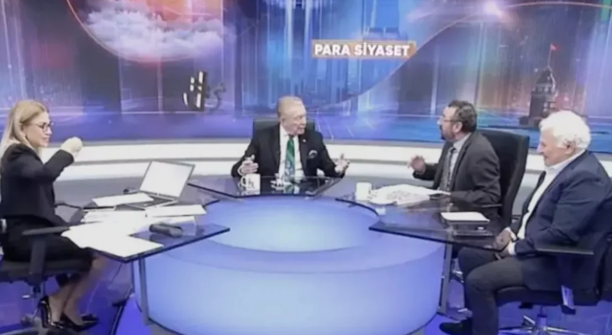 Uğur D&uuml;ndar&rsquo;dan &Ouml;zg&uuml;r &Ouml;zel&rsquo;in k&uuml;f&uuml;rl&uuml; mesajlarına skandal savunma 