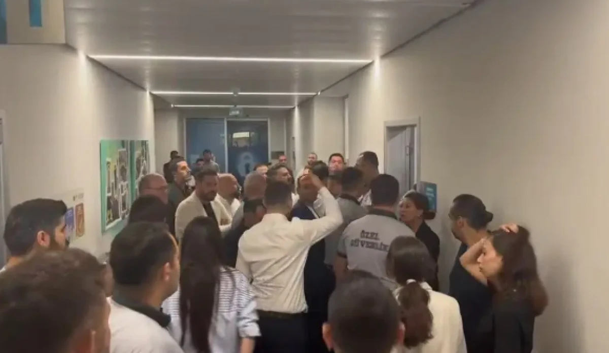 &Uuml;sk&uuml;dar Belediyesi'nde se&ccedil;im gerilimi! AK Parti &ouml;nde &ccedil;ıktı, CHP itiraz etti