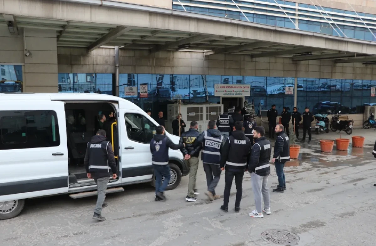 Uyuşturucu test sonucunu değiştiren 19 ş&uuml;pheli tutuklandı 