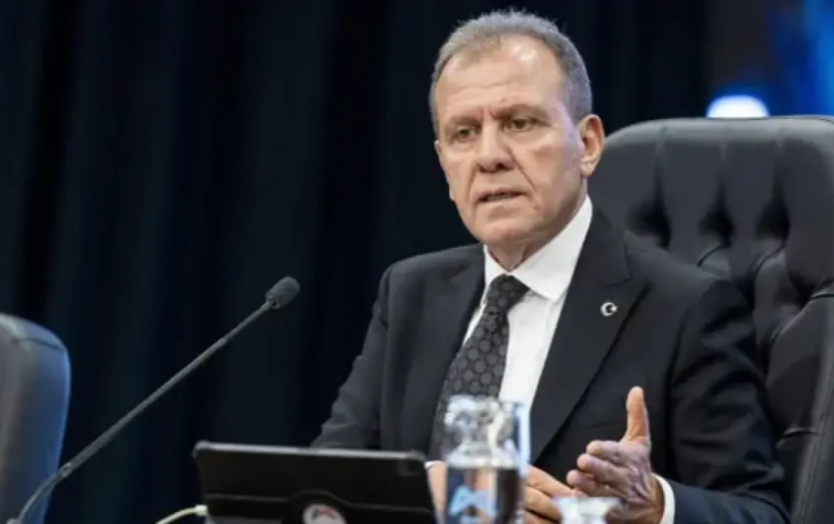 Vahap Se&ccedil;er tercihini yaptı! CHP mi, Yeni Parti mi? Noktayı koydu