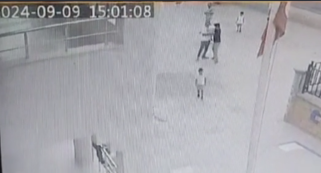 Veli ve öğretmen arasındaki kavga 