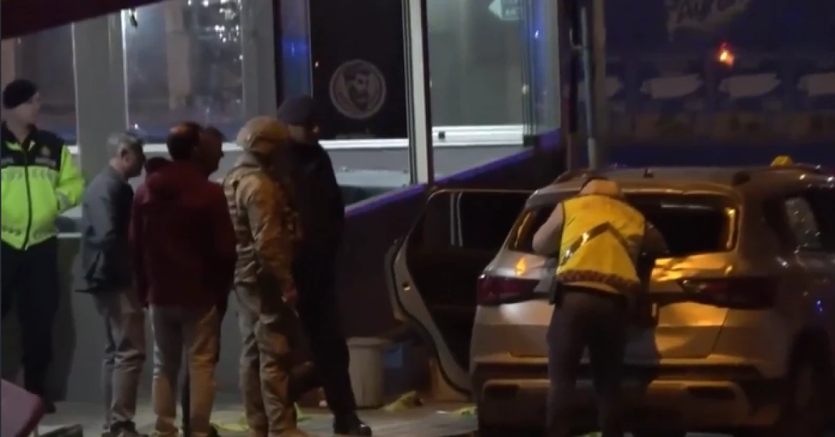 Yalova'da 6 kişinin yaralandığı husumetli grupların silahlı kavgası kamerada