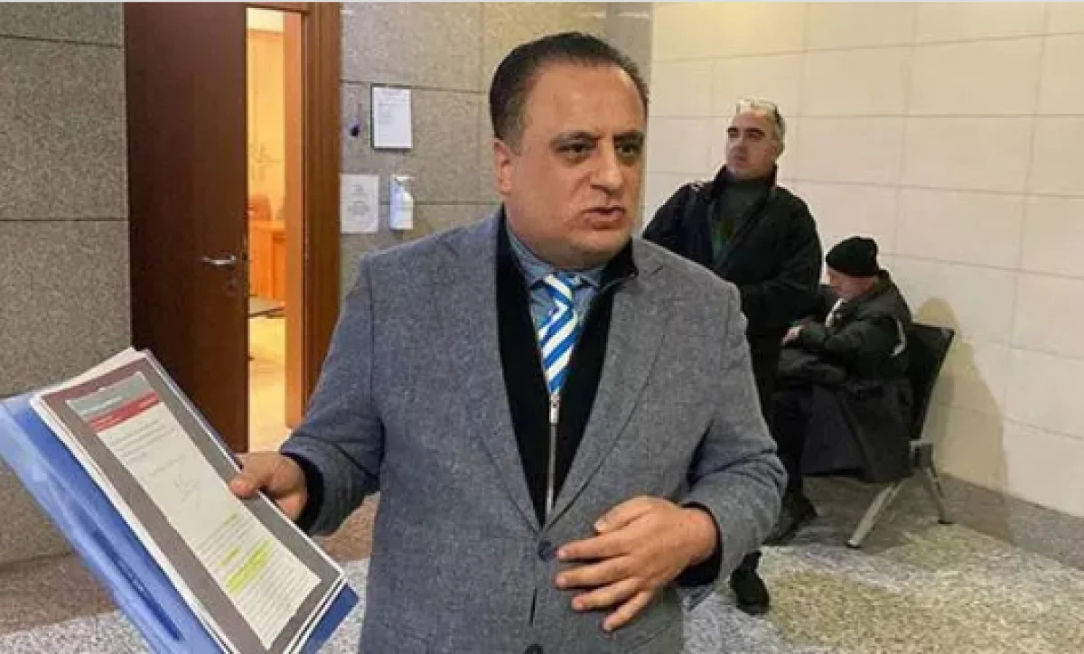 Yapımcı Erol K&ouml;se 16. kattan d&uuml;şerek hayatını kaybetti         