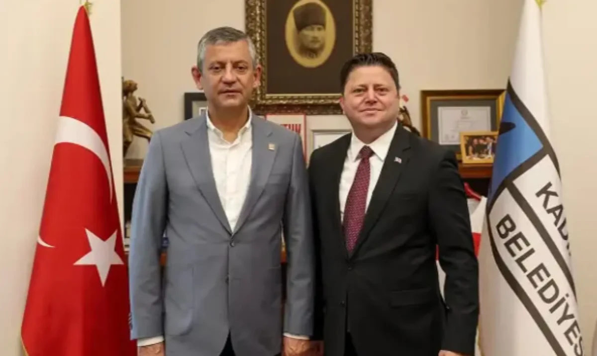 Yeni Parti'nin İstanbul'daki ilk belediyesi oldu! K&ouml;sedağı Yeni Parti'ye katıldı