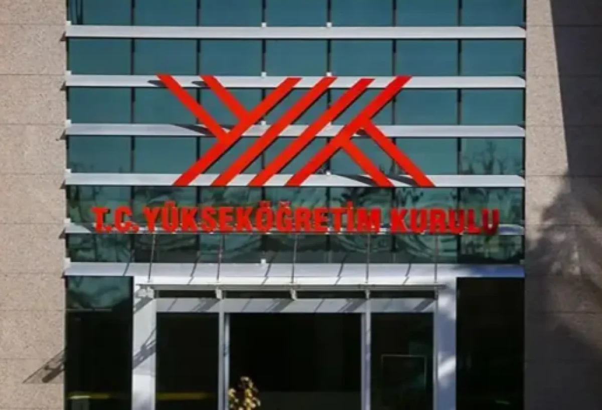 Y&Ouml;K'ten vakıf &uuml;niversitelerine uyarı: &Ouml;ğrenim &uuml;creti artışı y&uuml;zde 25'i ge&ccedil;emeyecek